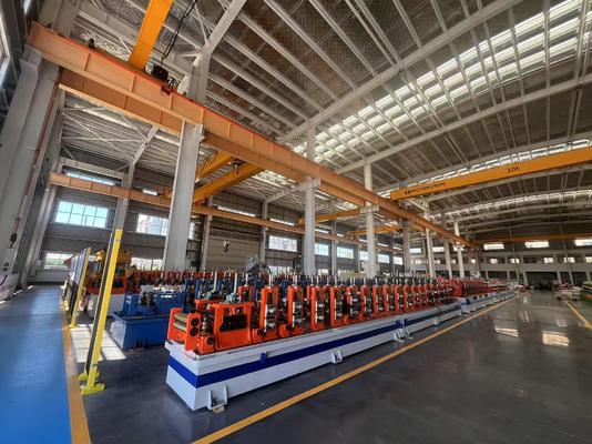 Máquina de moldagem automática de rolos para montagem fotovoltaica solar com controlo PLC