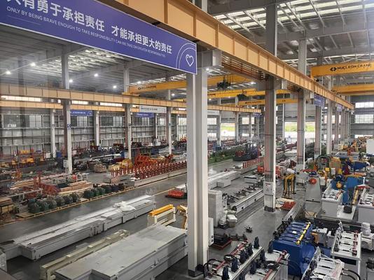 Sector da energia solar Cold Roll Former Operação automatizada e perfeita compatibilidade com componentes fotovoltaicos