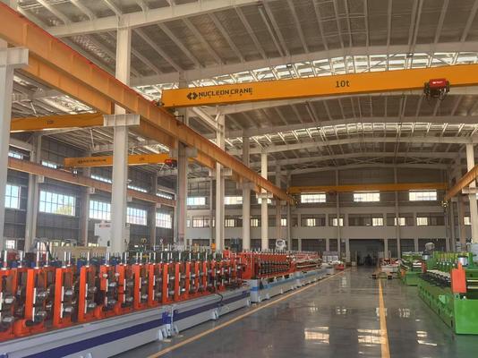 Máquina de moldagem de rolos fotovoltaicos solar totalmente automática 300 socos/min